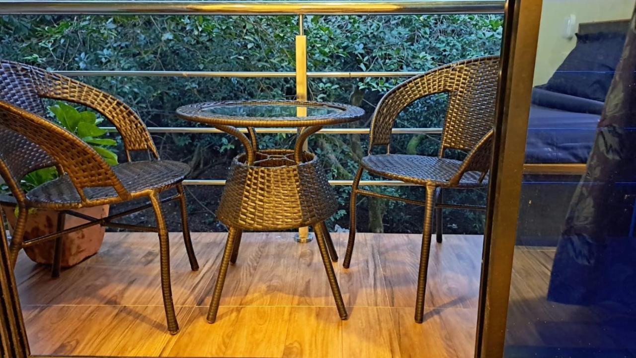 Neuaura Stays Mahabaleshwar Exterior photo